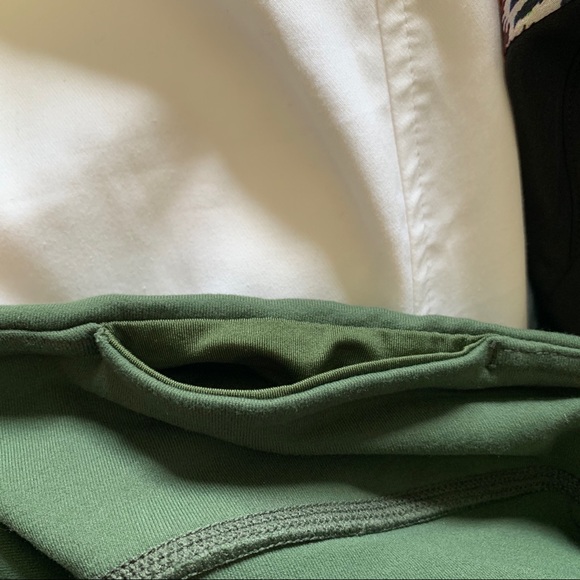 ALO Luminous Leggings In Olive - Picture 8 of 8